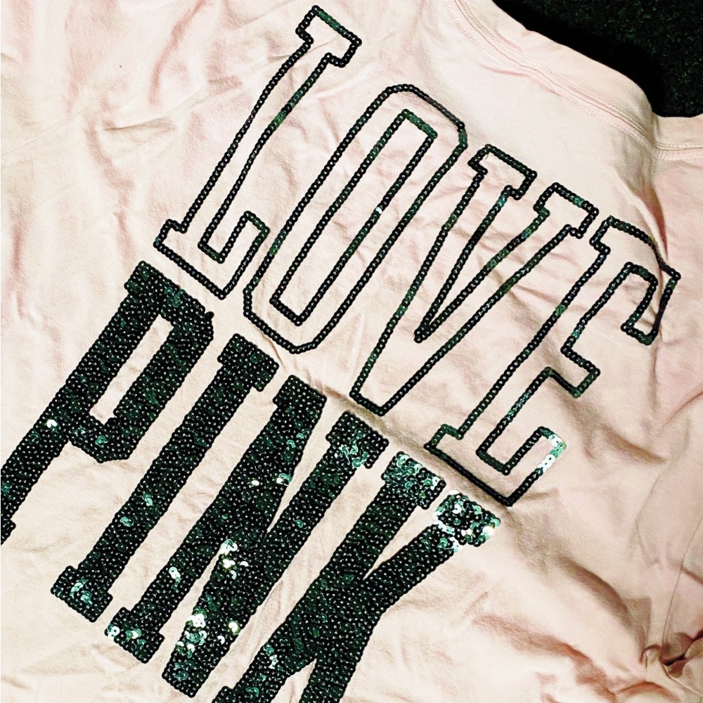 EUC VS PINK BLING TEE